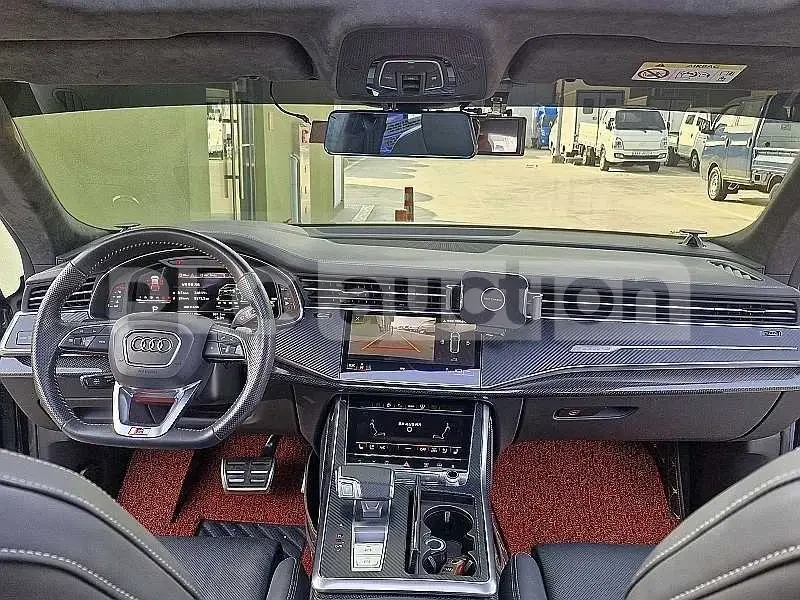 Audi SQ8 QUATTRO| 360CAM| PANO| ОБДУХ| вкл.ТЕХНОТЕСТ, снимка 2 - Автомобили и джипове - 54596457