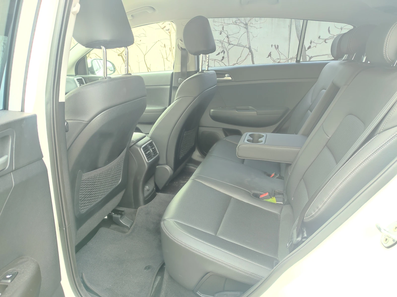 Kia Sportage 1.6 CRDI, снимка 17 - Автомобили и джипове - 53998422