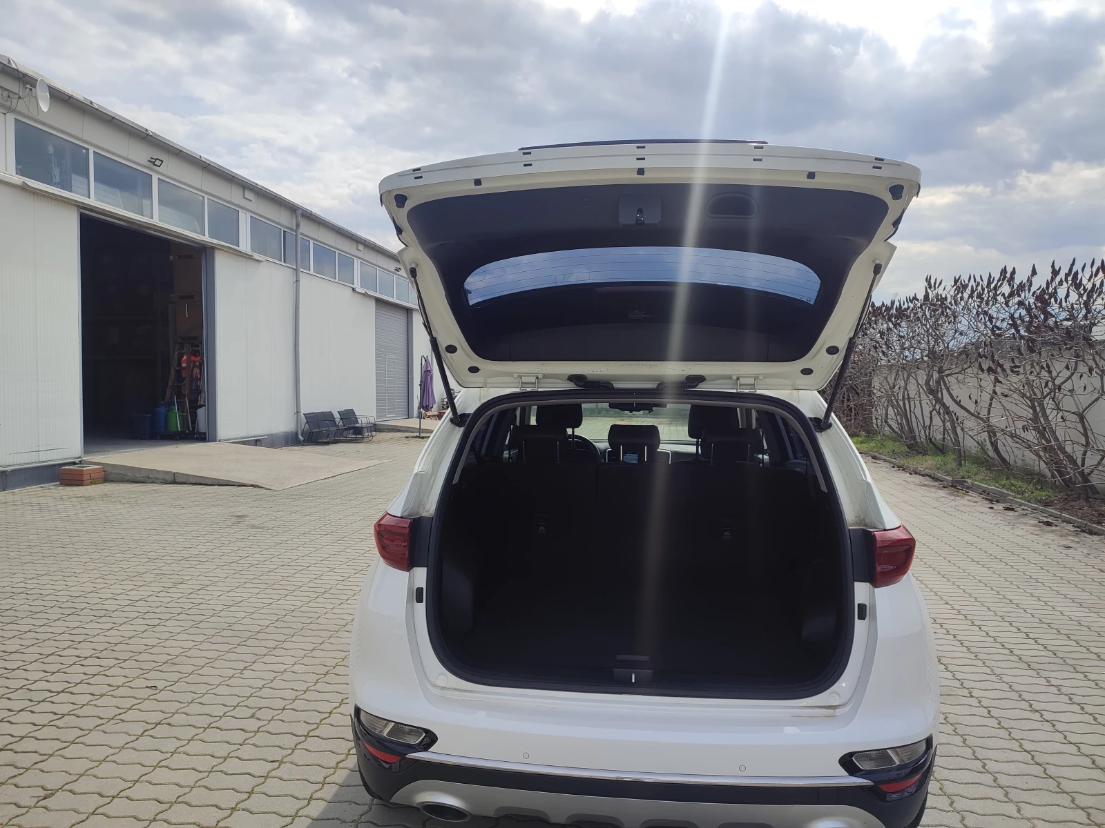 Kia Sportage 1.6 CRDI, снимка 7 - Автомобили и джипове - 53998422