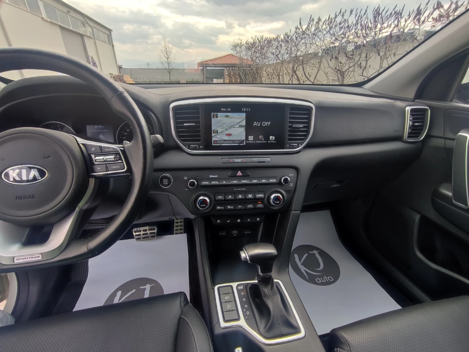 Kia Sportage 1.6 CRDI, снимка 11 - Автомобили и джипове - 53998422