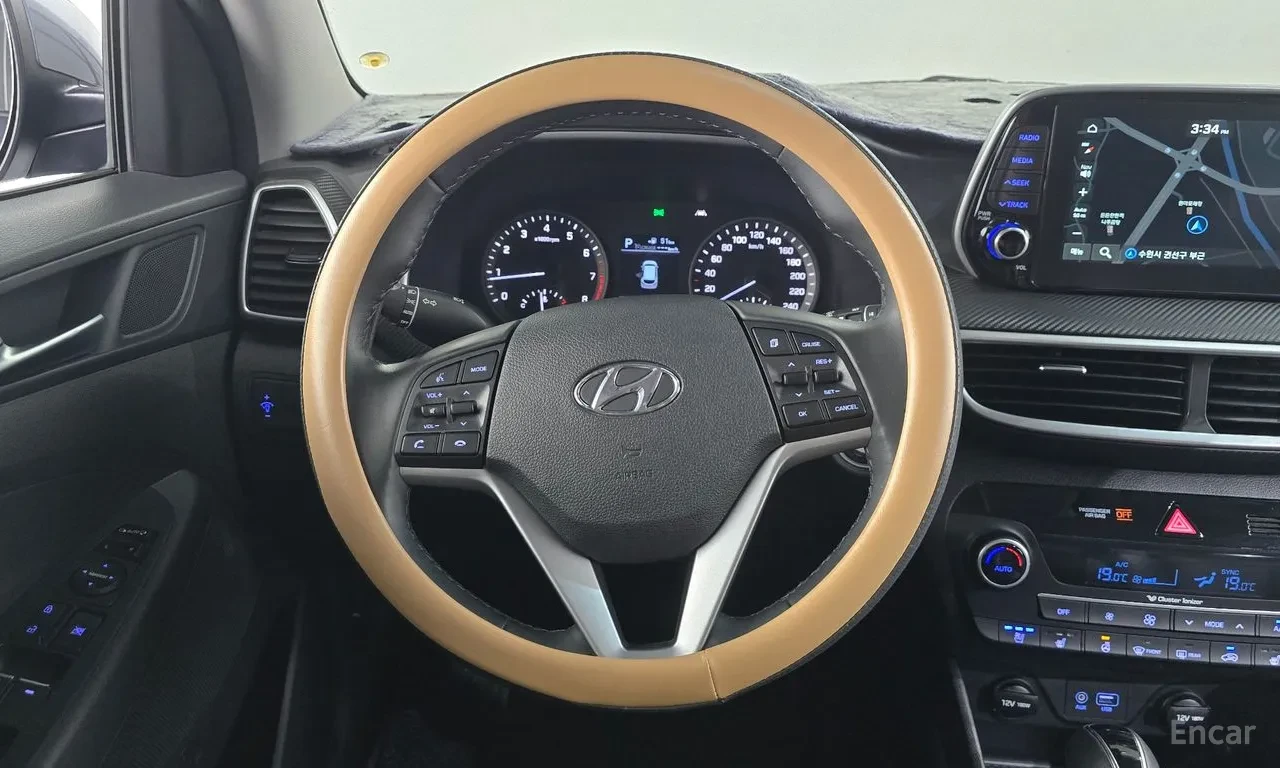 Hyundai Tucson TURBO, снимка 14 - Автомобили и джипове - 54735229