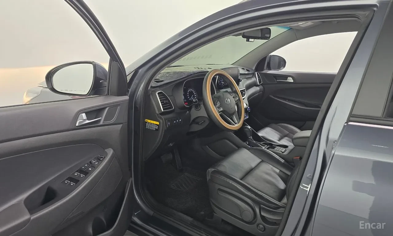 Hyundai Tucson TURBO, снимка 10 - Автомобили и джипове - 54735229