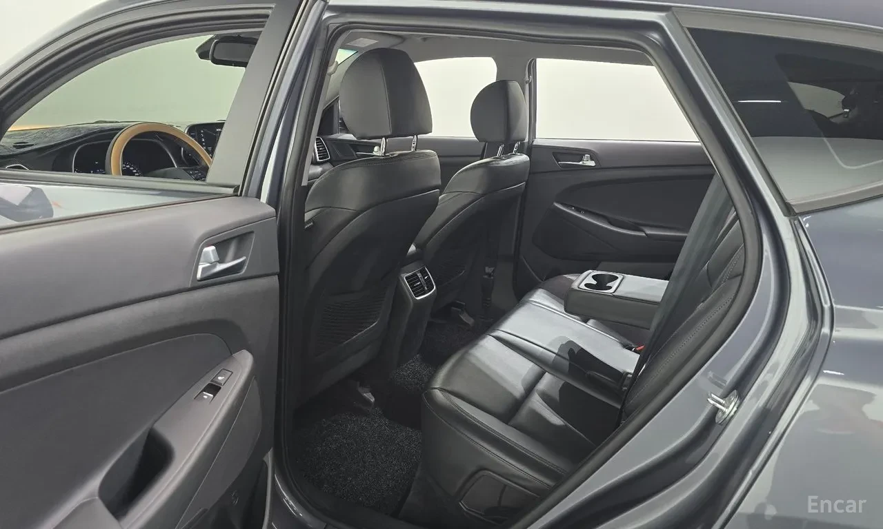 Hyundai Tucson TURBO, снимка 12 - Автомобили и джипове - 54735229