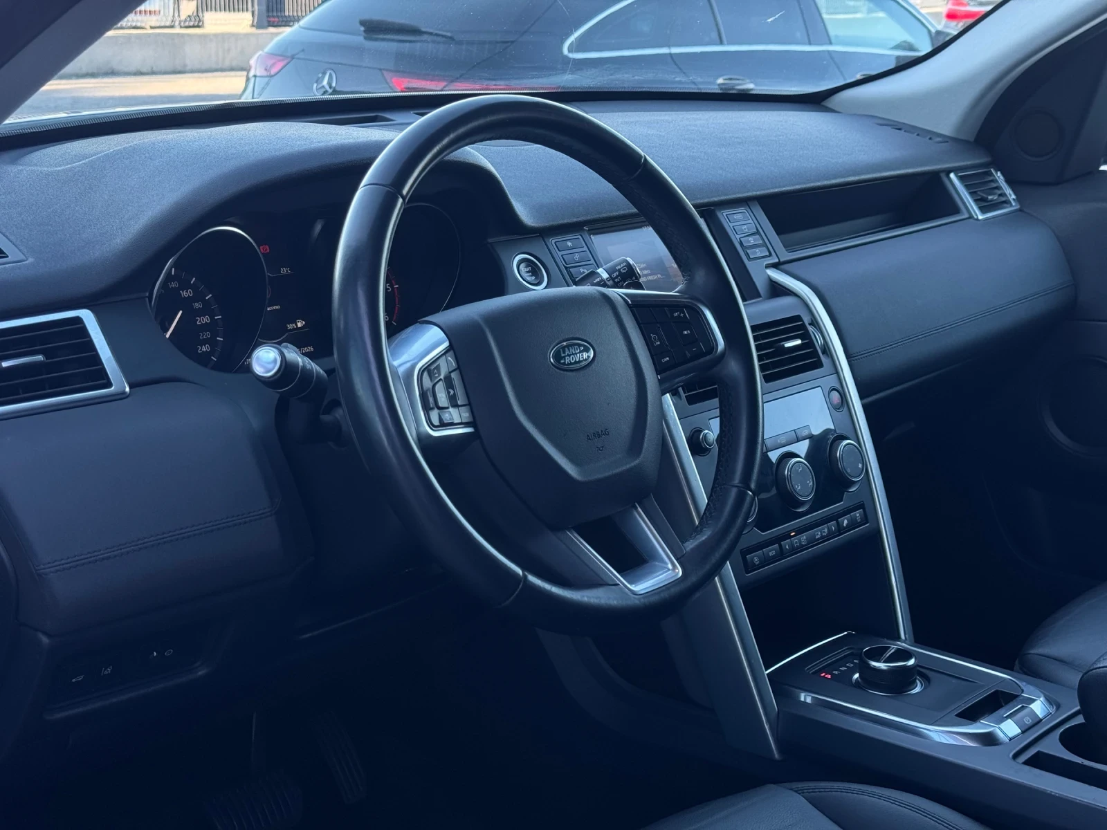 Land Rover Discovery Sport 2.0D 6+ 1, снимка 7 - Автомобили и джипове - 54750617