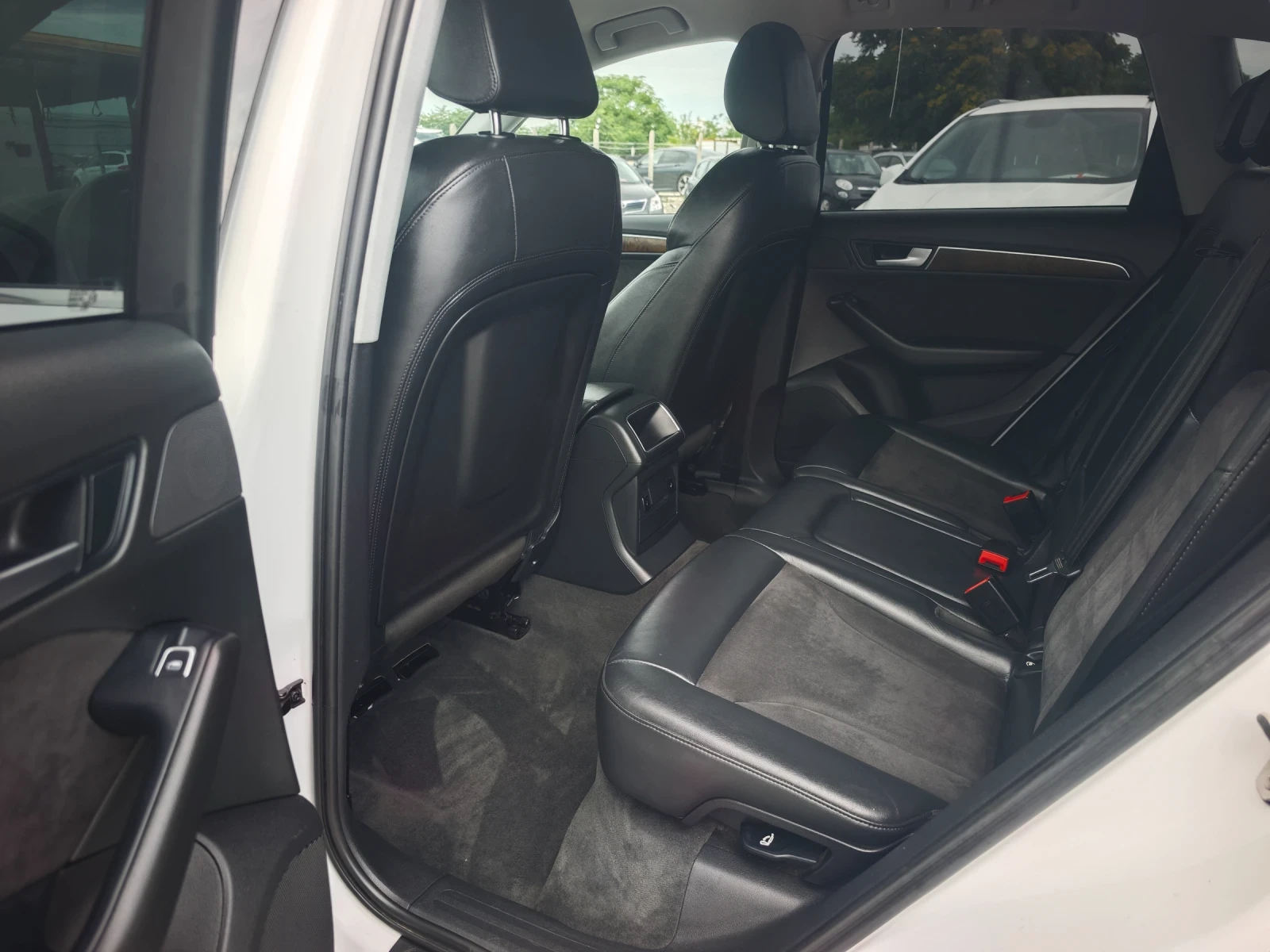 Audi Q5 2.0TDI quattro , снимка 10 - Автомобили и джипове - 55274593