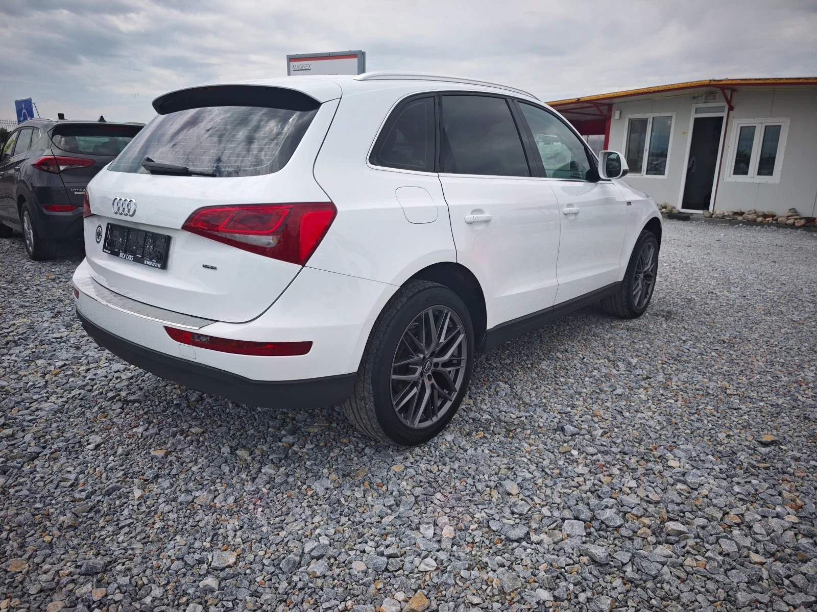 Audi Q5 2.0TDI quattro , снимка 4 - Автомобили и джипове - 55274593