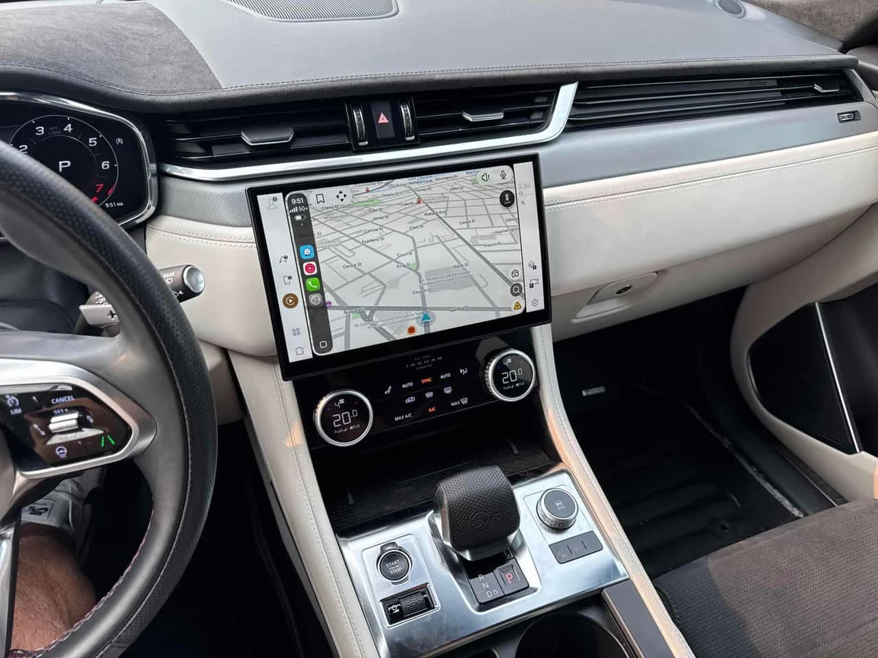 Jaguar F-PACE SVR  CARFAX, снимка 9 - Автомобили и джипове - 55417765