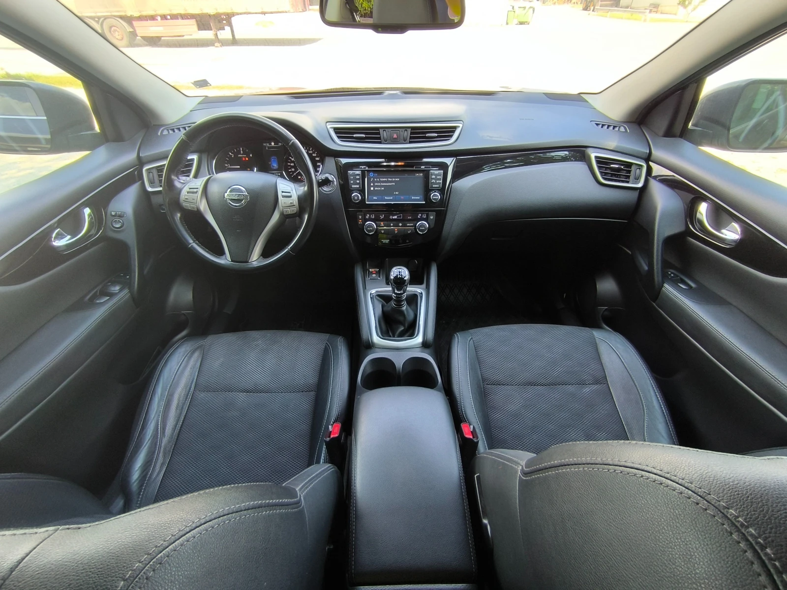 Nissan Qashqai 1.6 dCi TEKNA 4x4, снимка 6 - Автомобили и джипове - 55973058