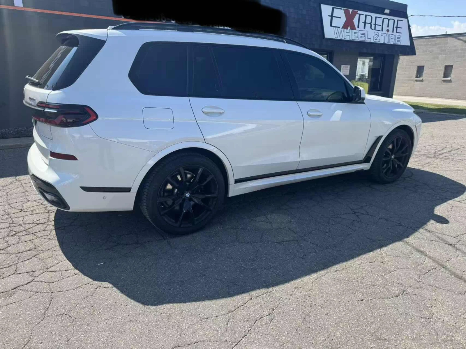 BMW X7 / xDrive40i / Автокредит, снимка 3 - Автомобили и джипове - 56023792