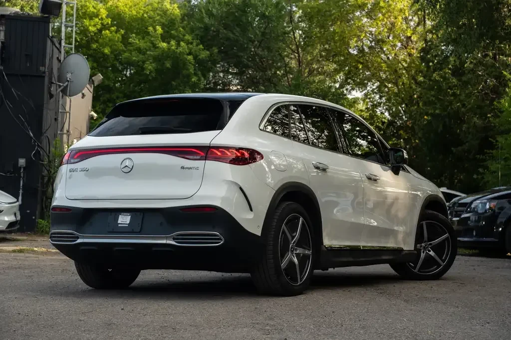 Mercedes-Benz EQE SUV 350 4MATIC | AMG Line | Driver Assistance | 36, снимка 4 - Автомобили и джипове - 56235312