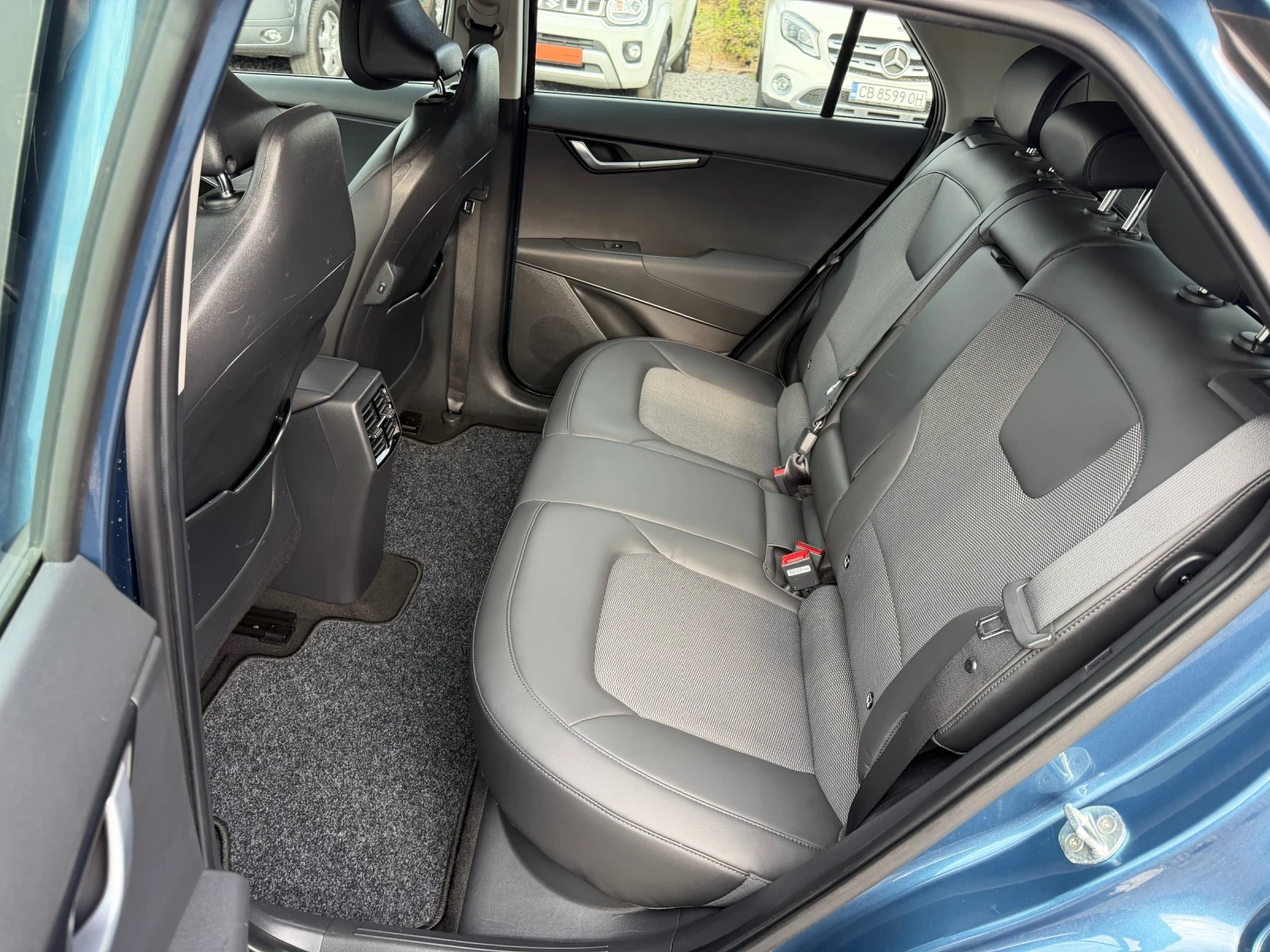 Kia Niro 64.8kWh, DynamicLine, SOH 99.5%, ������, 130000�� | Mobile.bg � ����������� 12