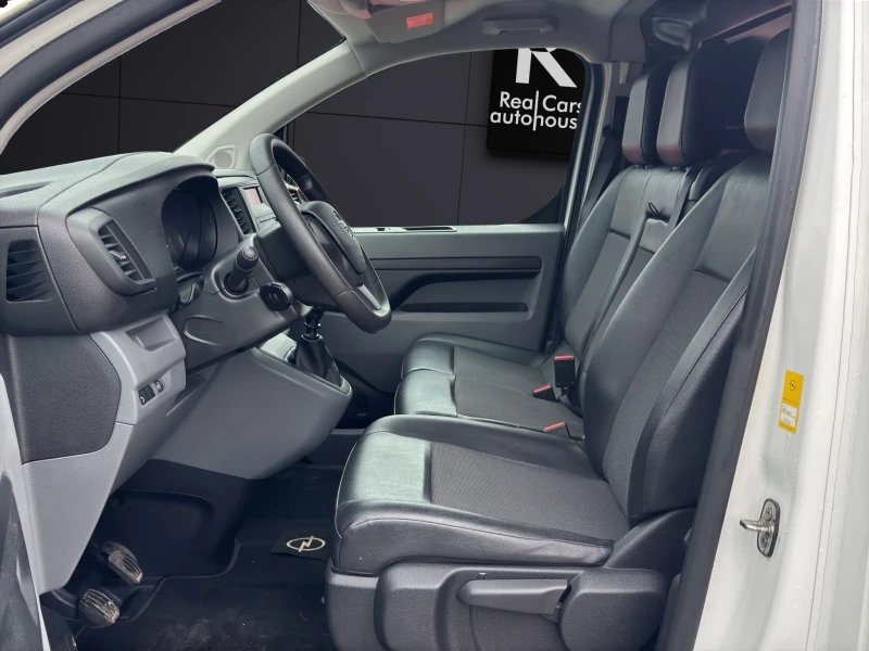 Opel Vivaro 1.5d* L2 H1 , снимка 7 - Бусове и автобуси - 52066167