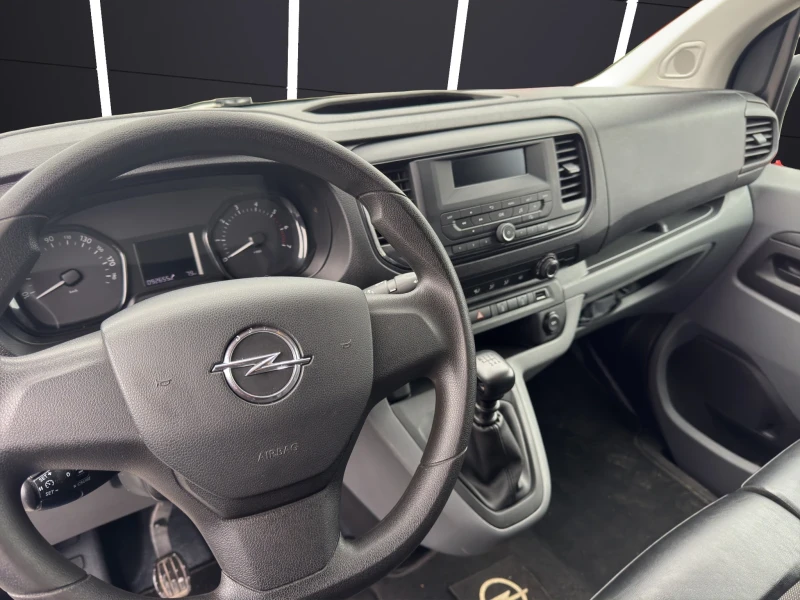 Opel Vivaro 1.5d* L2 H1 , снимка 10 - Бусове и автобуси - 52066167