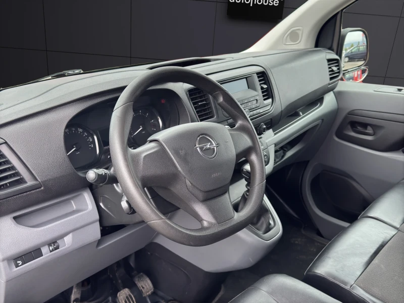 Opel Vivaro 1.5d* L2 H1 , снимка 8 - Бусове и автобуси - 52066167