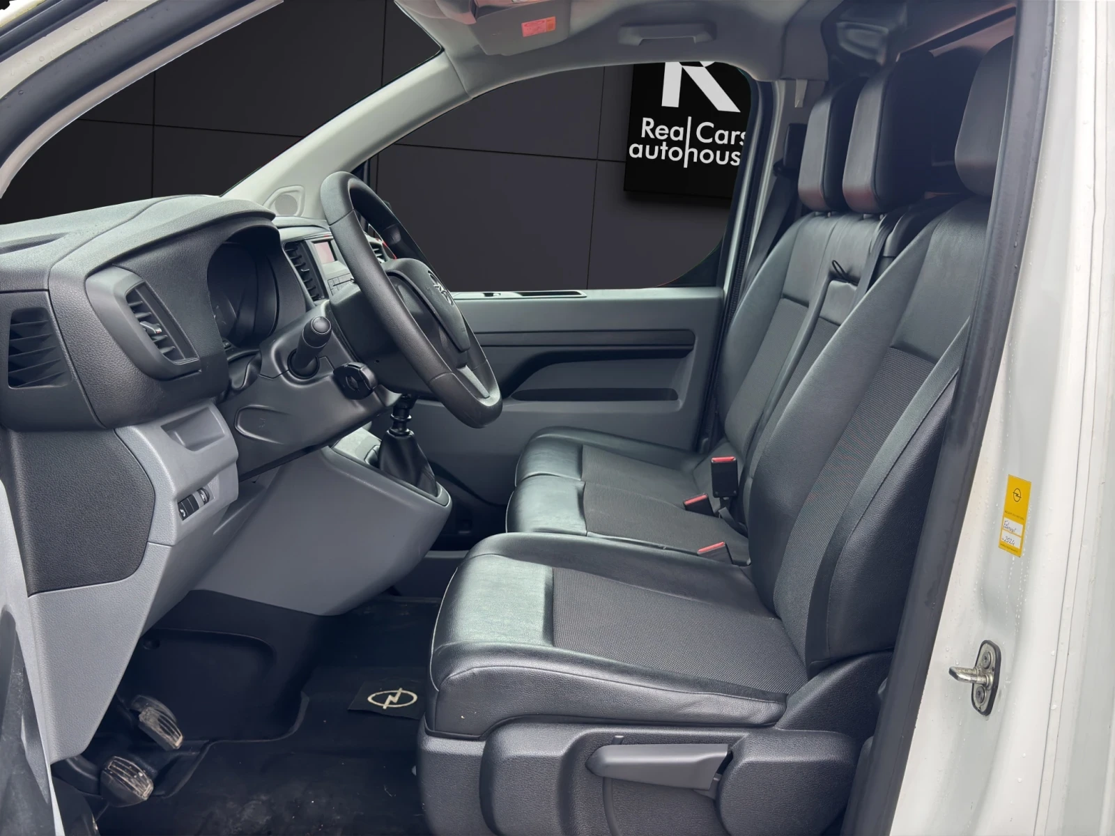 Opel Vivaro 1.5d* L2 H1  - изображение 7