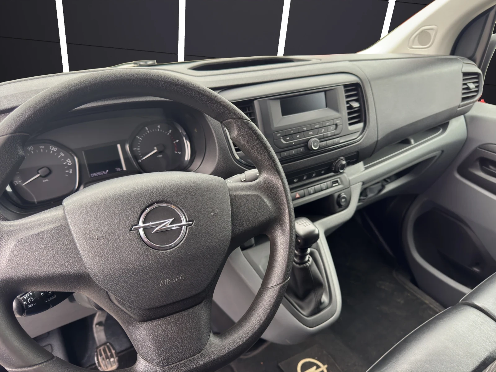 Opel Vivaro 1.5d* L2 H1  - изображение 10