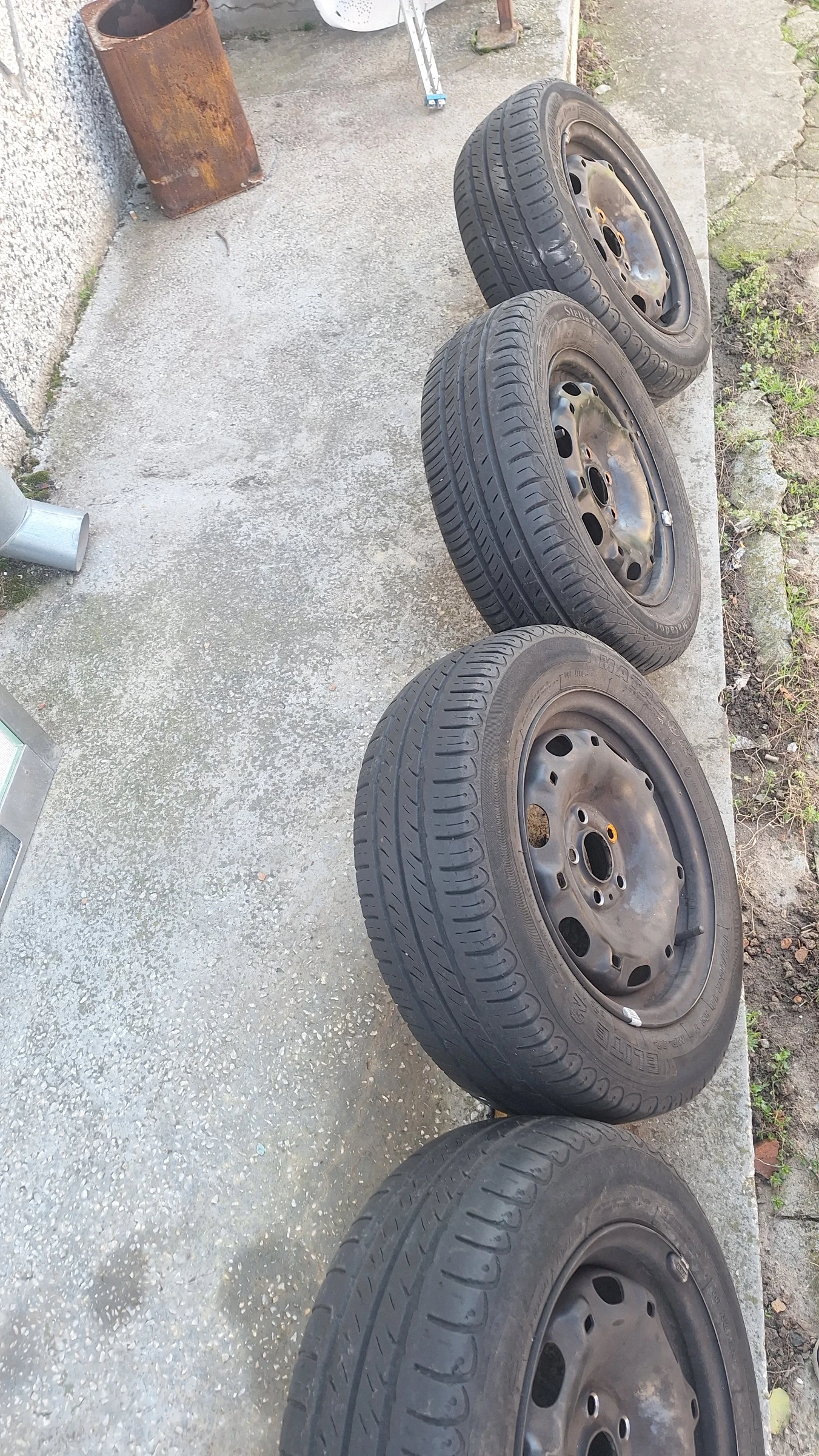 Гуми с джанти Debica 185/60R14, снимка 2 - Гуми и джанти - 54095628