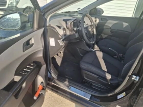 Chevrolet Aveo 1.4 климатик , снимка 16