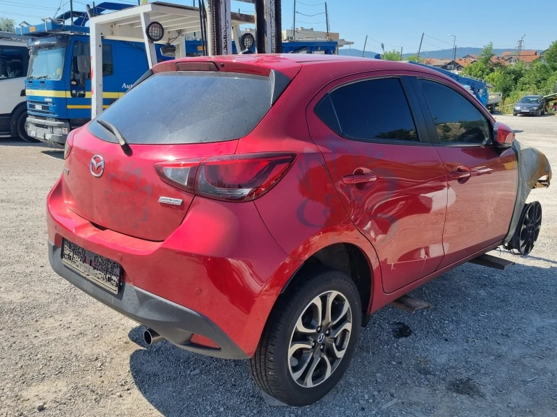 Mazda 2 1.5 АВТОМАТИК, снимка 4 - Автомобили и джипове - 35649675