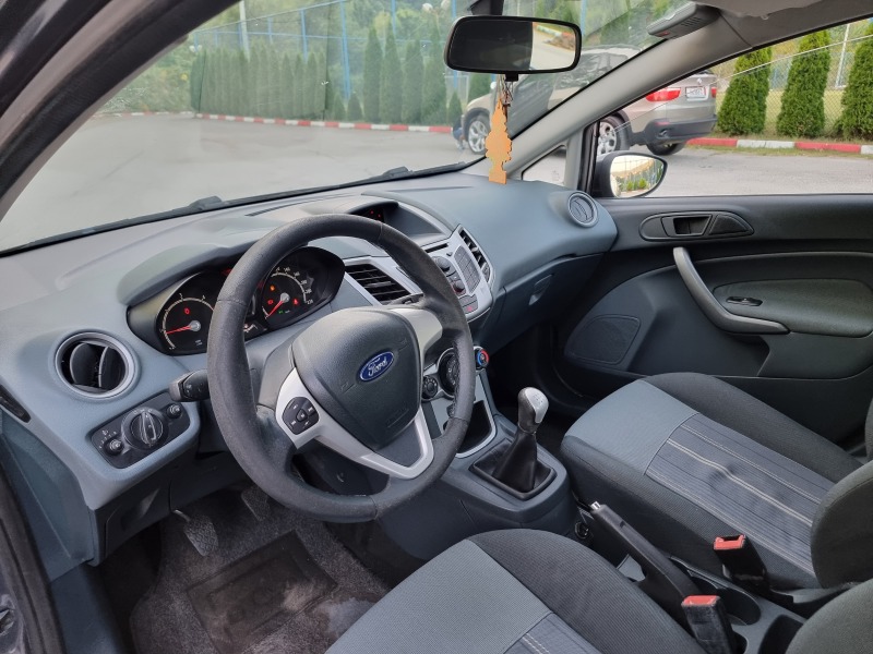 Ford Fiesta 1.4Hdi Klimatik/4vrati, снимка 9 - Автомобили и джипове - 41672505
