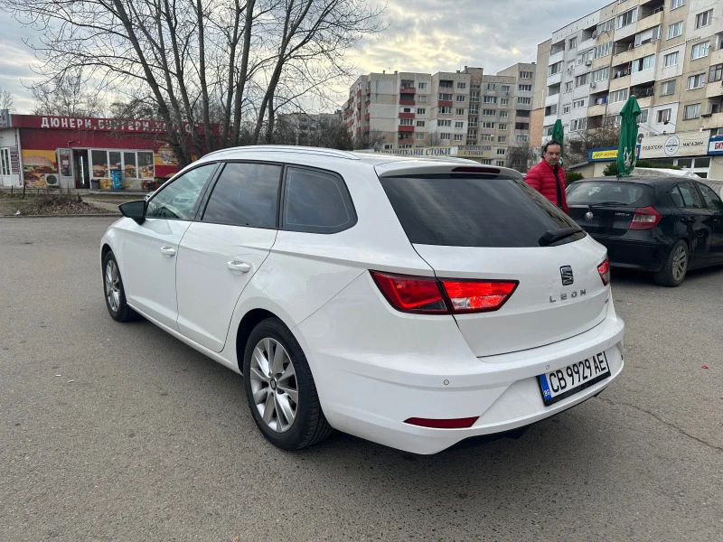 Seat Leon Бензин/ Метан заводски , снимка 4 - Автомобили и джипове - 47183579