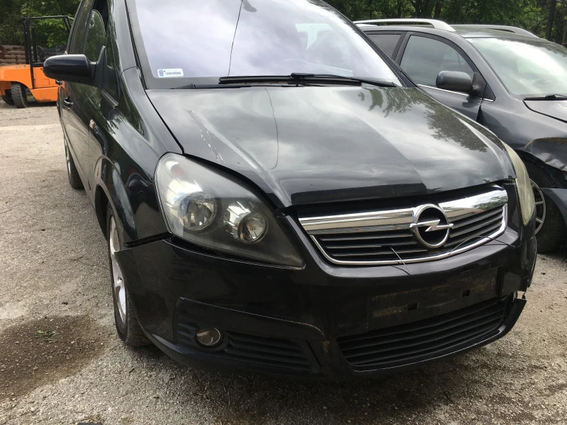 Opel Zafira 1.9cdti, снимка 2 - Автомобили и джипове - 45653326