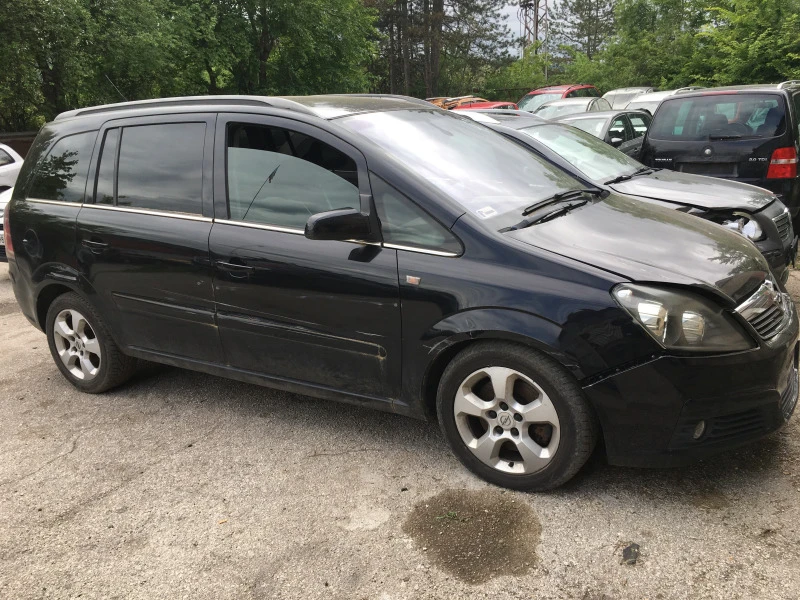 Opel Zafira 1.9cdti, снимка 3 - Автомобили и джипове - 45653326