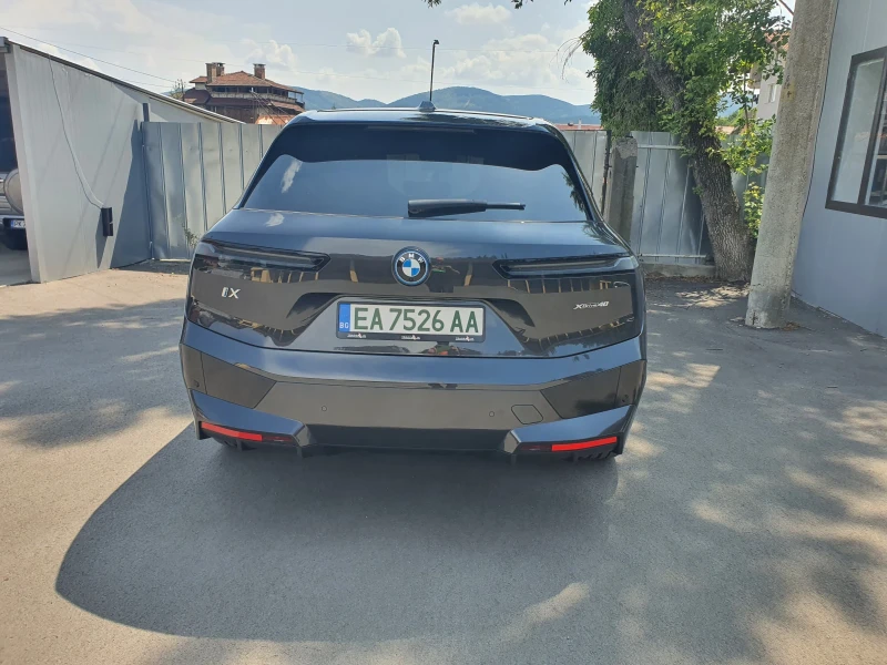 BMW iX 40 xDriv M Lazer   Nov avtomobil BARTER, снимка 4 - Автомобили и джипове - 46981083