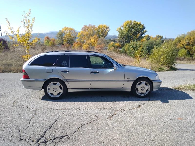 Mercedes-Benz C 200 Компресор, снимка 4 - Автомобили и джипове - 47740741