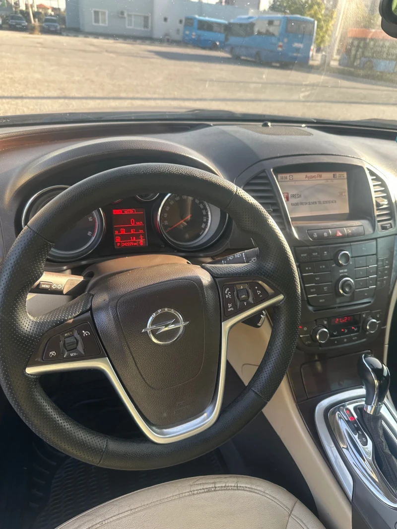 Opel Insignia 2.0 CDTI 4* 4, снимка 16 - Автомобили и джипове - 51143709