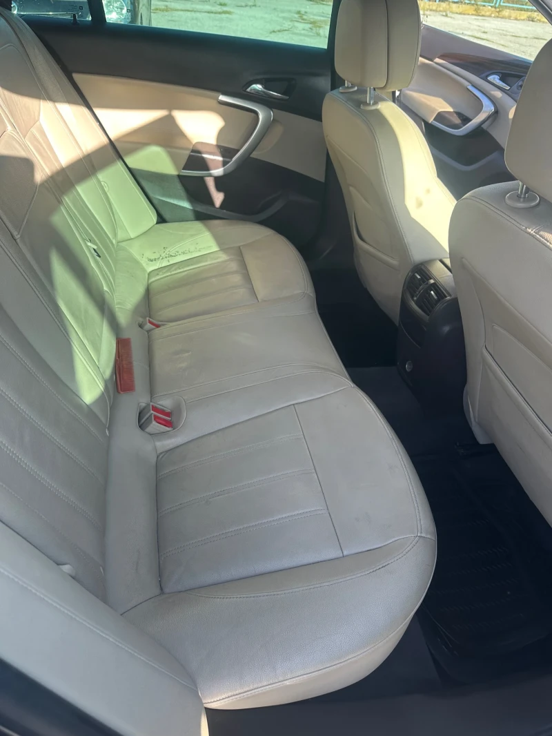 Opel Insignia 2.0 CDTI 4* 4, снимка 17 - Автомобили и джипове - 51143709