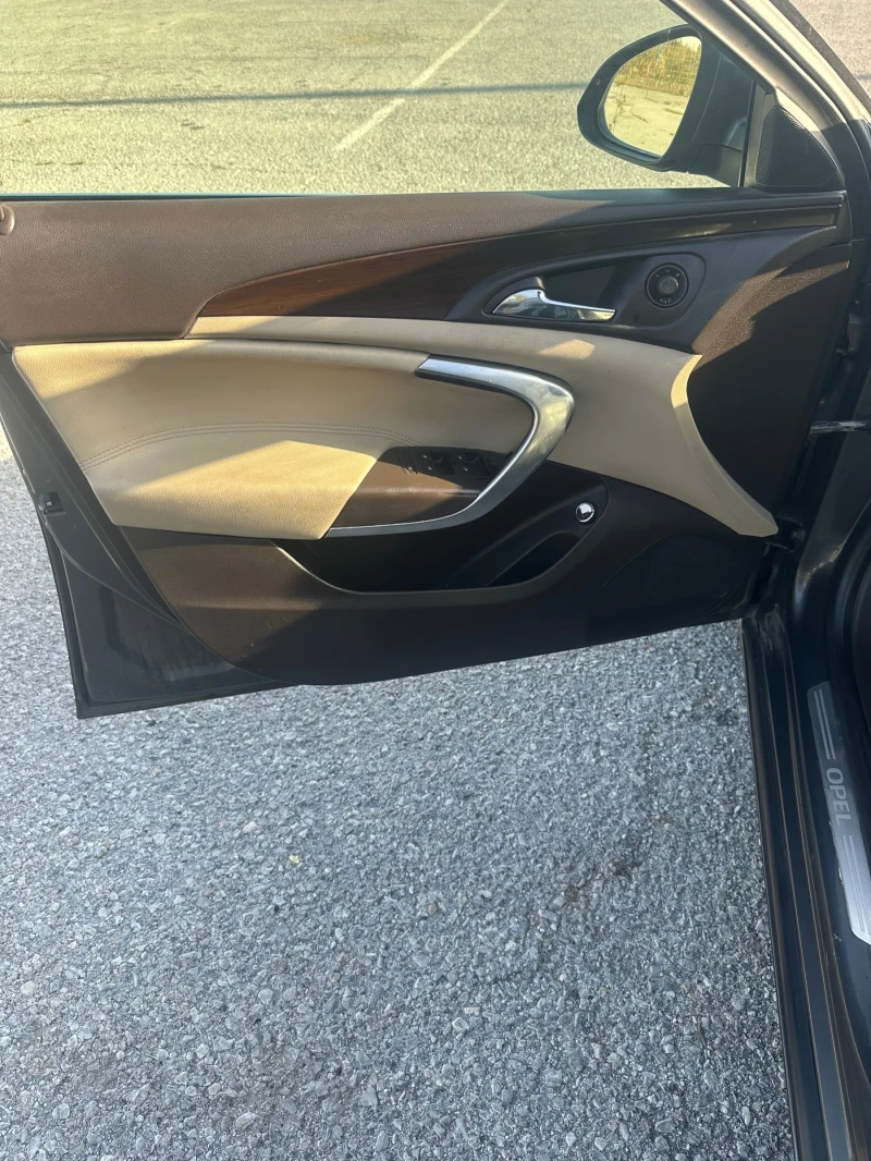 Opel Insignia 2.0 CDTI 4* 4, снимка 14 - Автомобили и джипове - 51143709