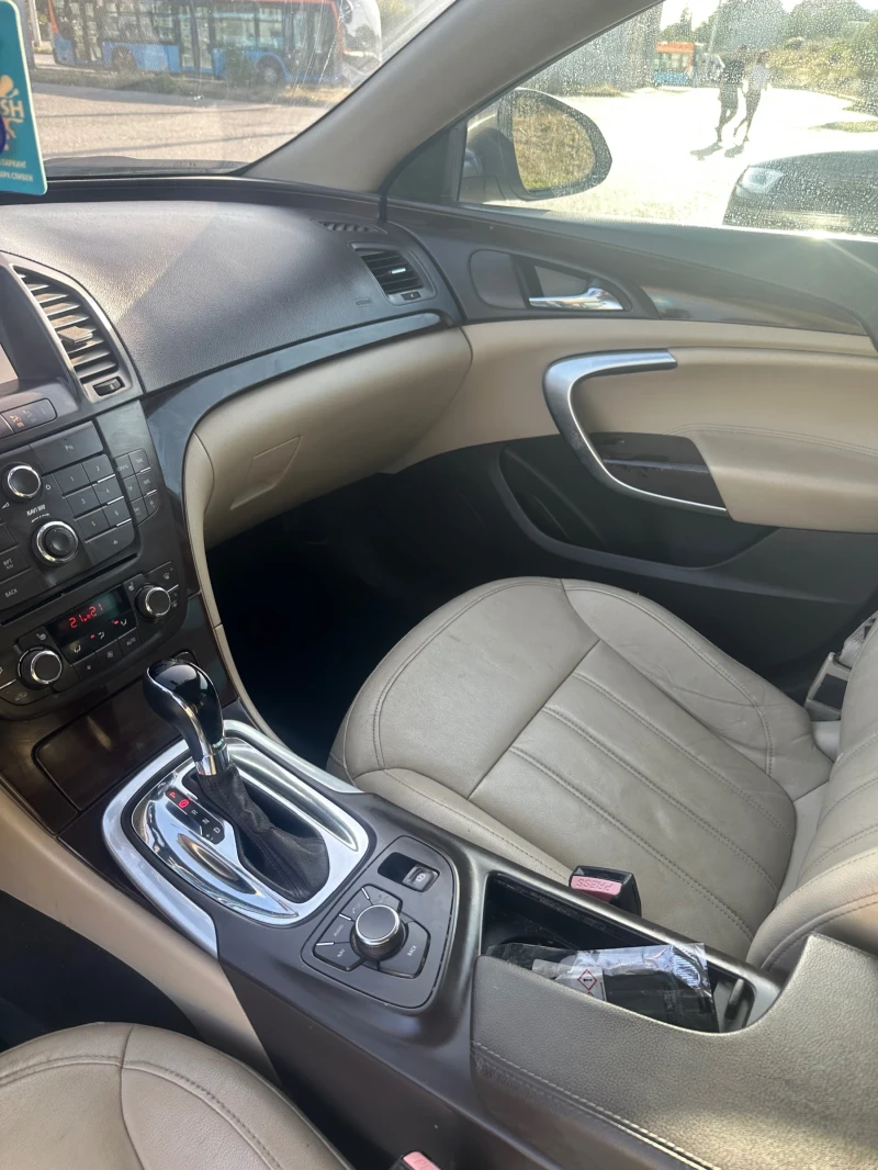 Opel Insignia 2.0 CDTI 4* 4, снимка 15 - Автомобили и джипове - 51143709