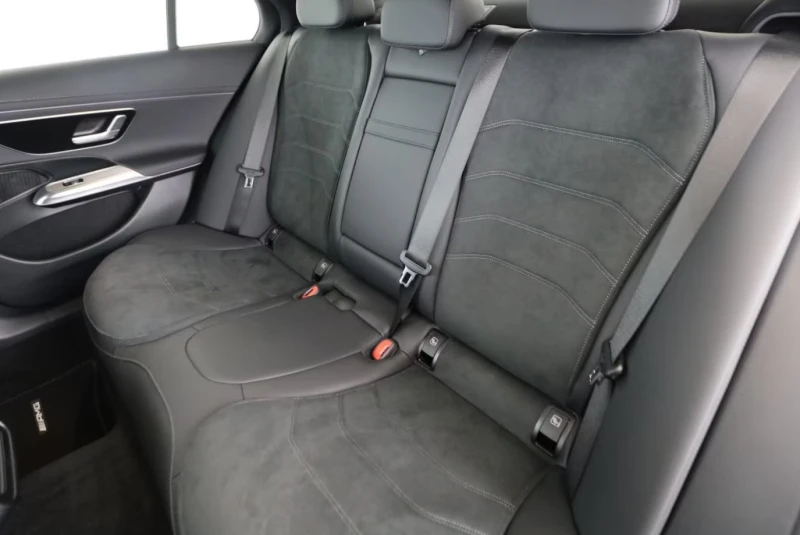 Mercedes-Benz E 220 d* AMG* Night* Pano* 360, снимка 7 - Автомобили и джипове - 51922716