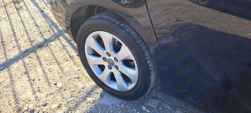 Opel Zafira 1.4Turbo, снимка 17 - Автомобили и джипове - 52156740