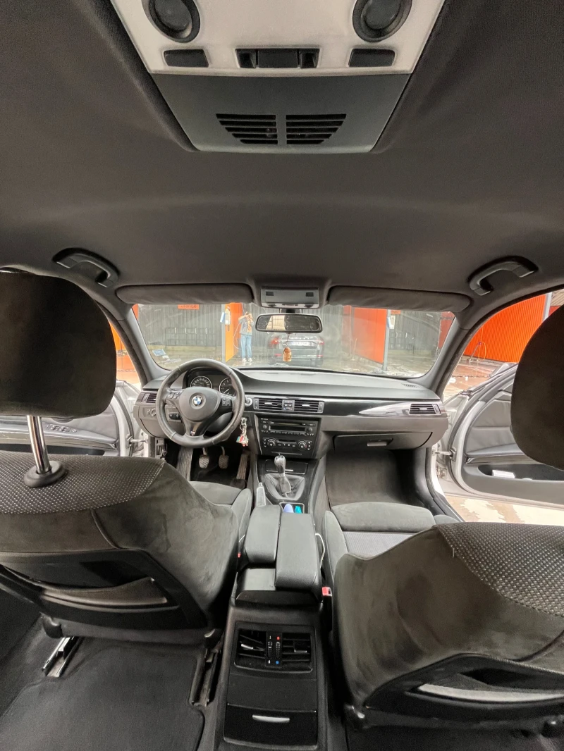 BMW 330 i, снимка 8 - Автомобили и джипове - 52296997