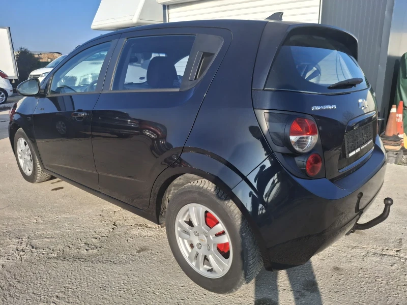 Chevrolet Aveo 1.4 климатик , снимка 4 - Автомобили и джипове - 52788561