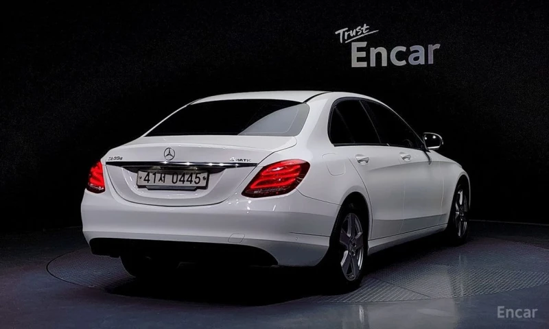 Mercedes-Benz C 200, снимка 2 - Автомобили и джипове - 53014182
