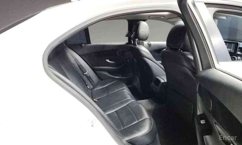 Mercedes-Benz C 200, снимка 12 - Автомобили и джипове - 53014182