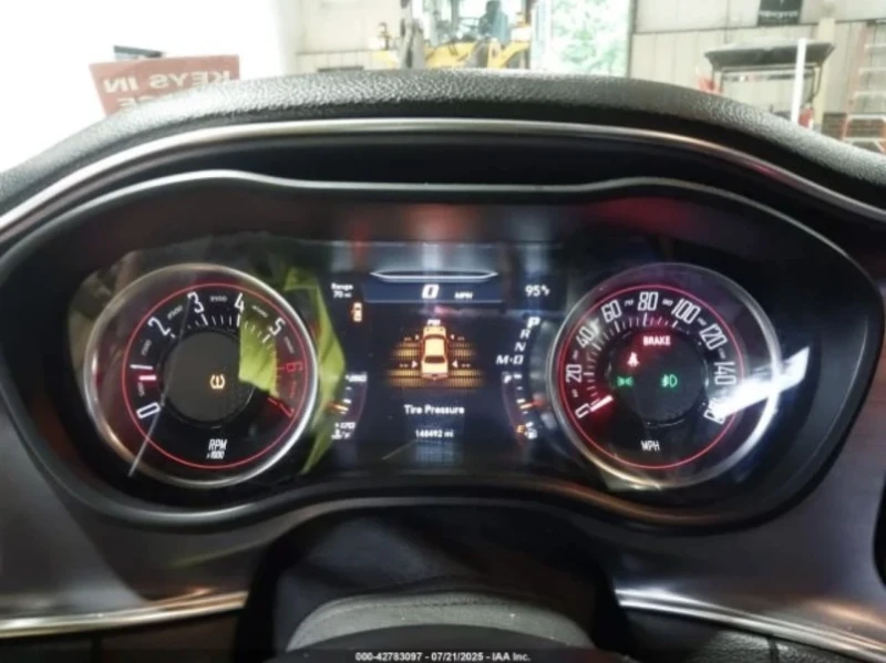 Dodge Challenger 5.7 hemi, снимка 9 - Автомобили и джипове - 53078371