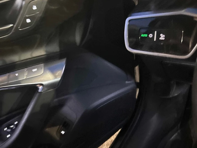 Audi A6 * Progressiv * DISTRONIC* PANORAMA* , снимка 12 - Автомобили и джипове - 53361220