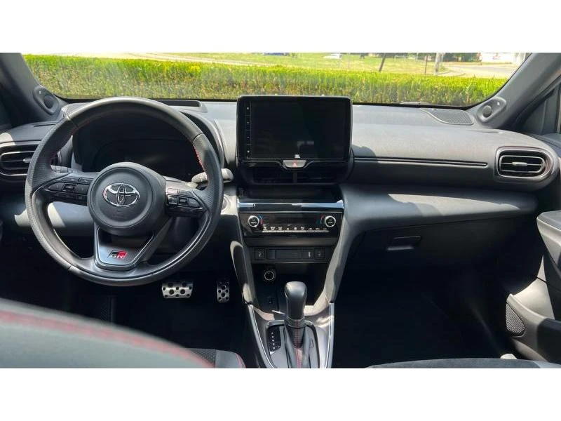 Toyota Yaris Cross 1.5H GR Sport, снимка 11 - Автомобили и джипове - 55006069