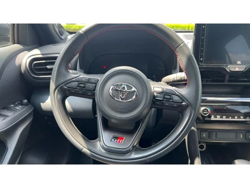 Toyota Yaris Cross 1.5H GR Sport, снимка 13 - Автомобили и джипове - 55006069