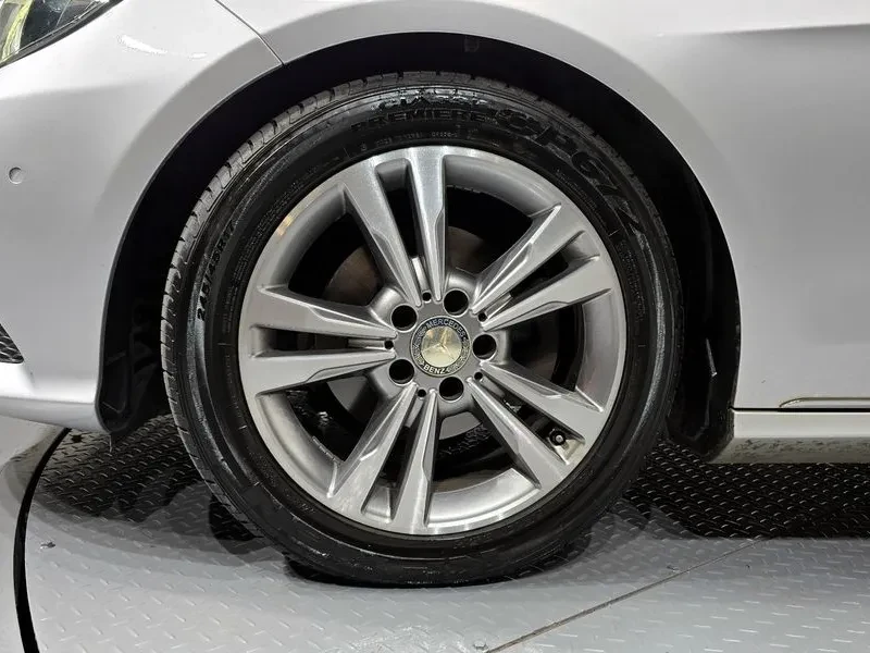 Mercedes-Benz E 220 Avantgarde, снимка 5 - Автомобили и джипове - 55920344