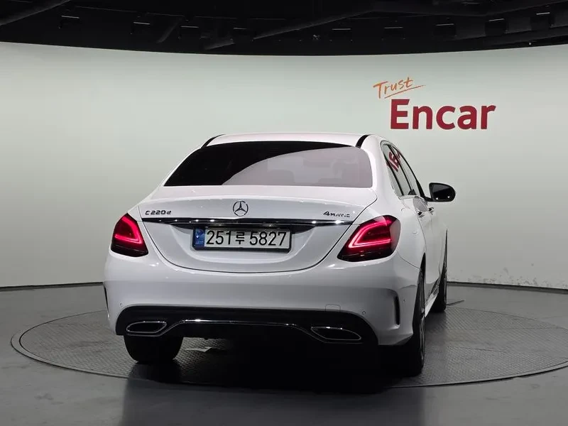 Mercedes-Benz C 220 D 4Matic Amg Line, снимка 4 - Автомобили и джипове - 55941252