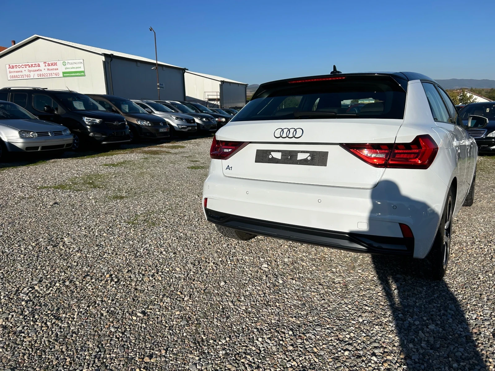 Audi A1 1.0i 25х-КМ - изображение 4