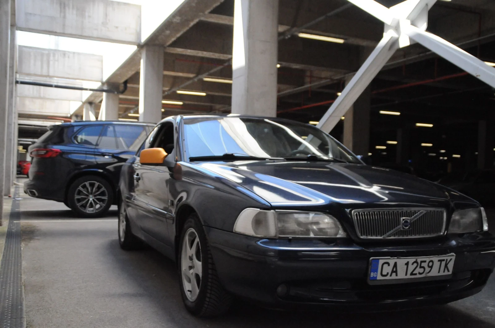 Volvo C70 2.5T 4Speed Auto - изображение 6