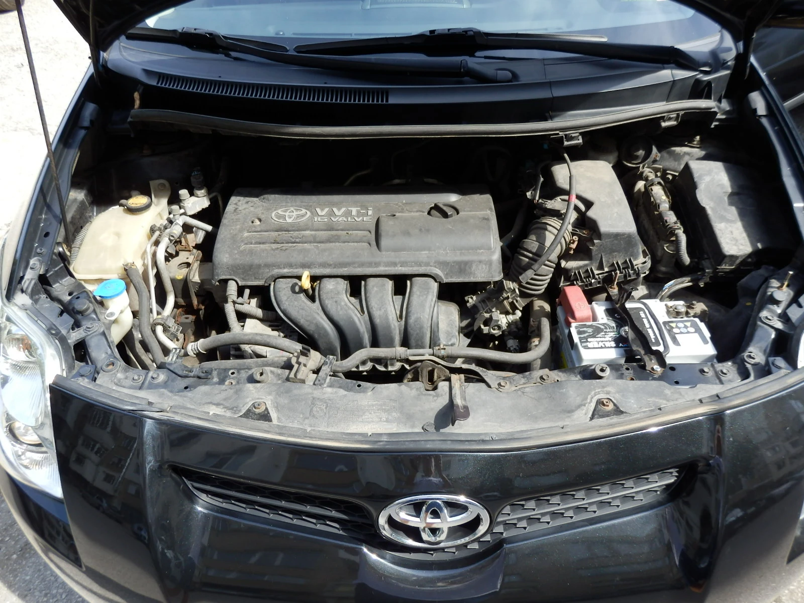 Toyota Auris Луна - изображение 6