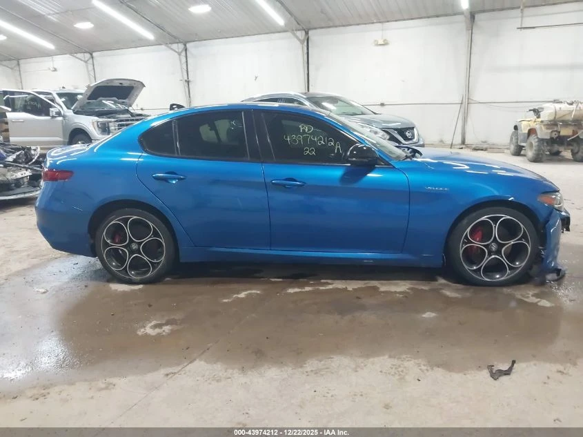 Alfa Romeo Giulia 2022 ALFA ROMEO GIULIA VELOCE AWD | Mobile.bg � ����������� 4