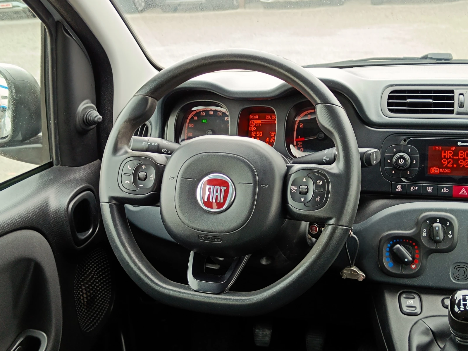 Fiat Panda 1.2 i* ГАЗ* 119 000 км.* EURO 6D* , снимка 12 - Автомобили и джипове - 53966779